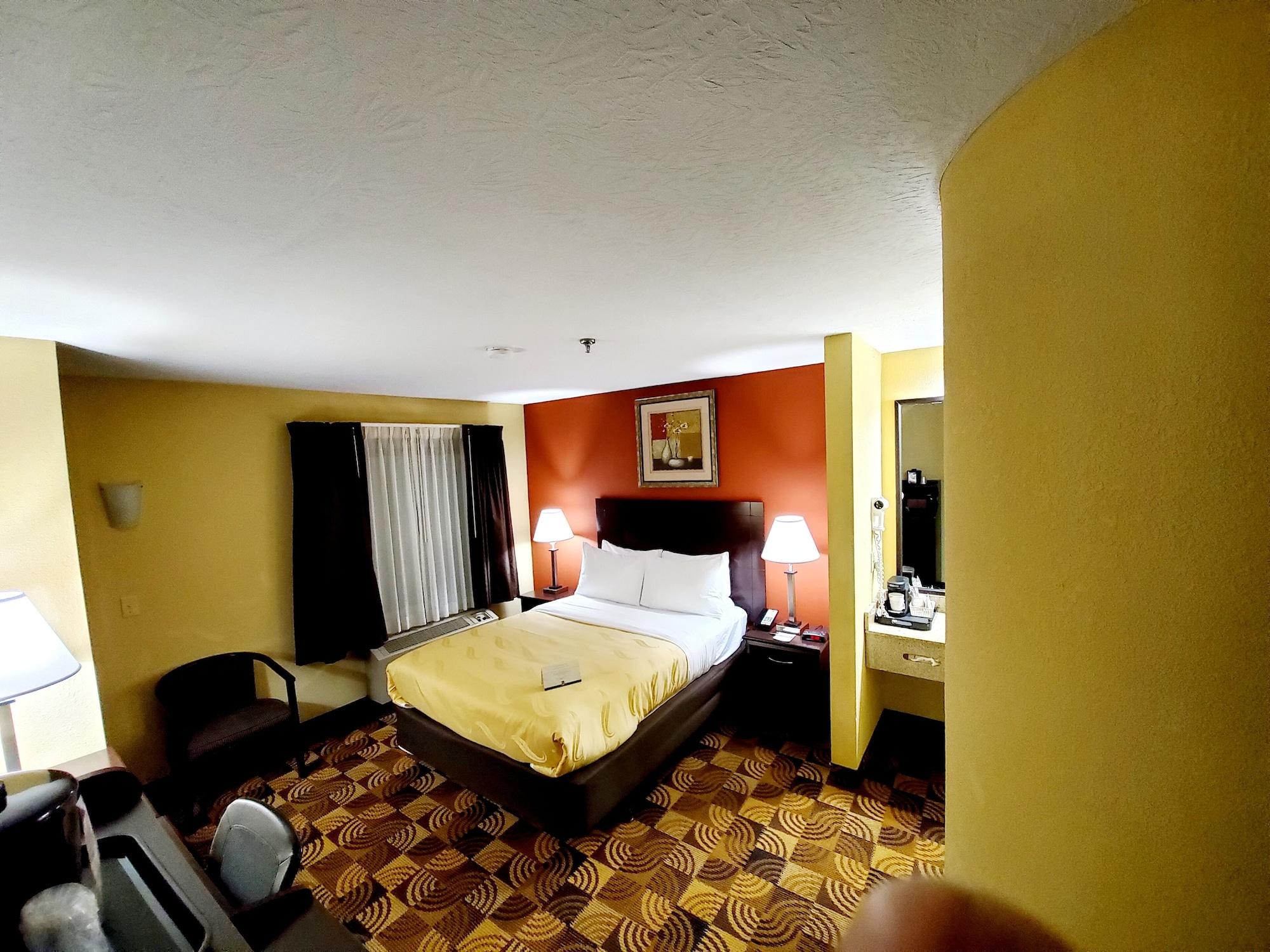 Quality Inn Brunswick Cleveland South Extérieur photo