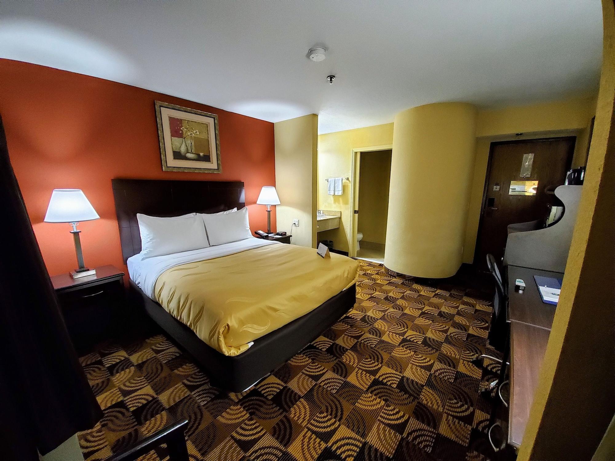 Quality Inn Brunswick Cleveland South Extérieur photo