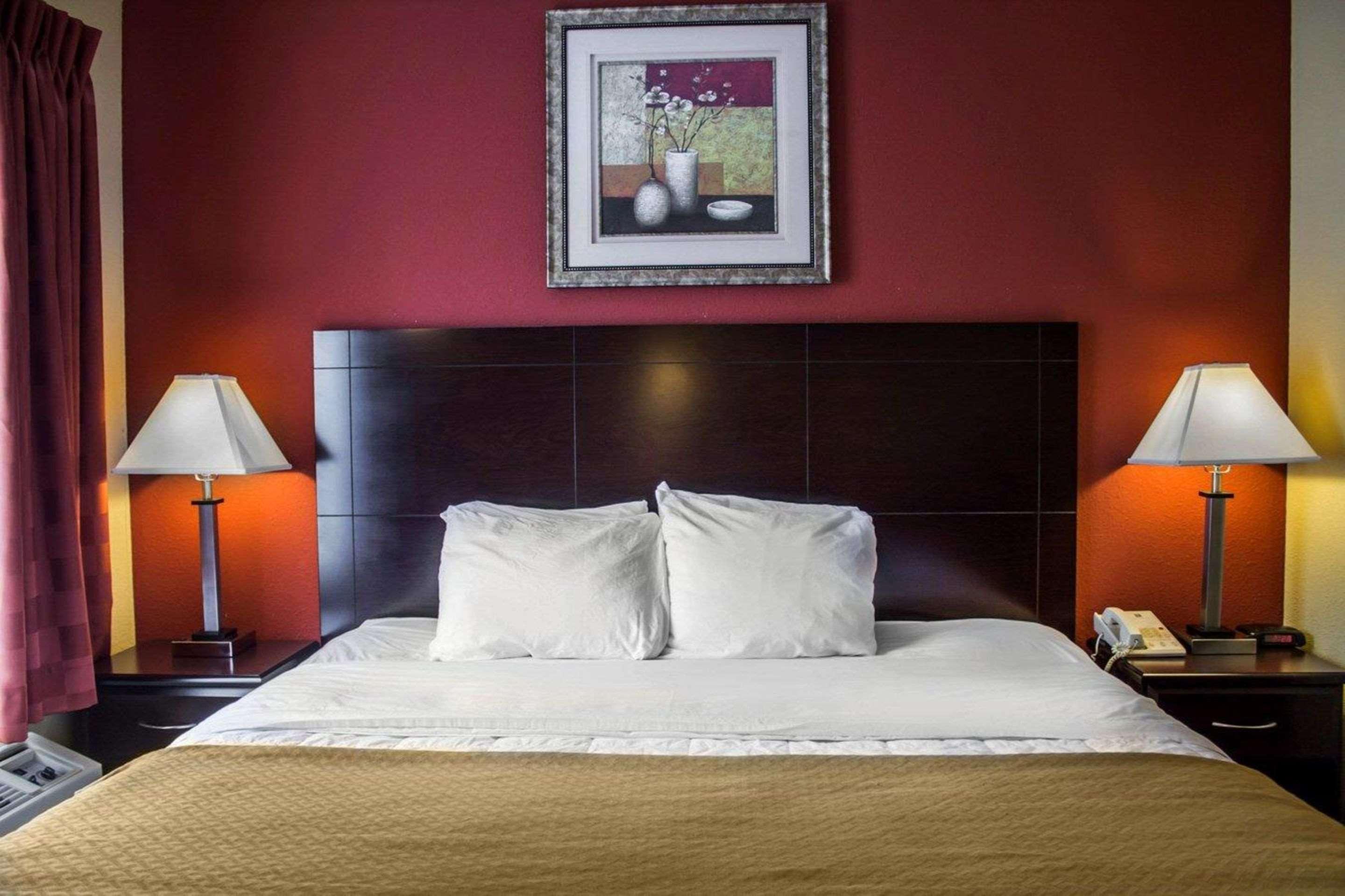 Quality Inn Brunswick Cleveland South Extérieur photo