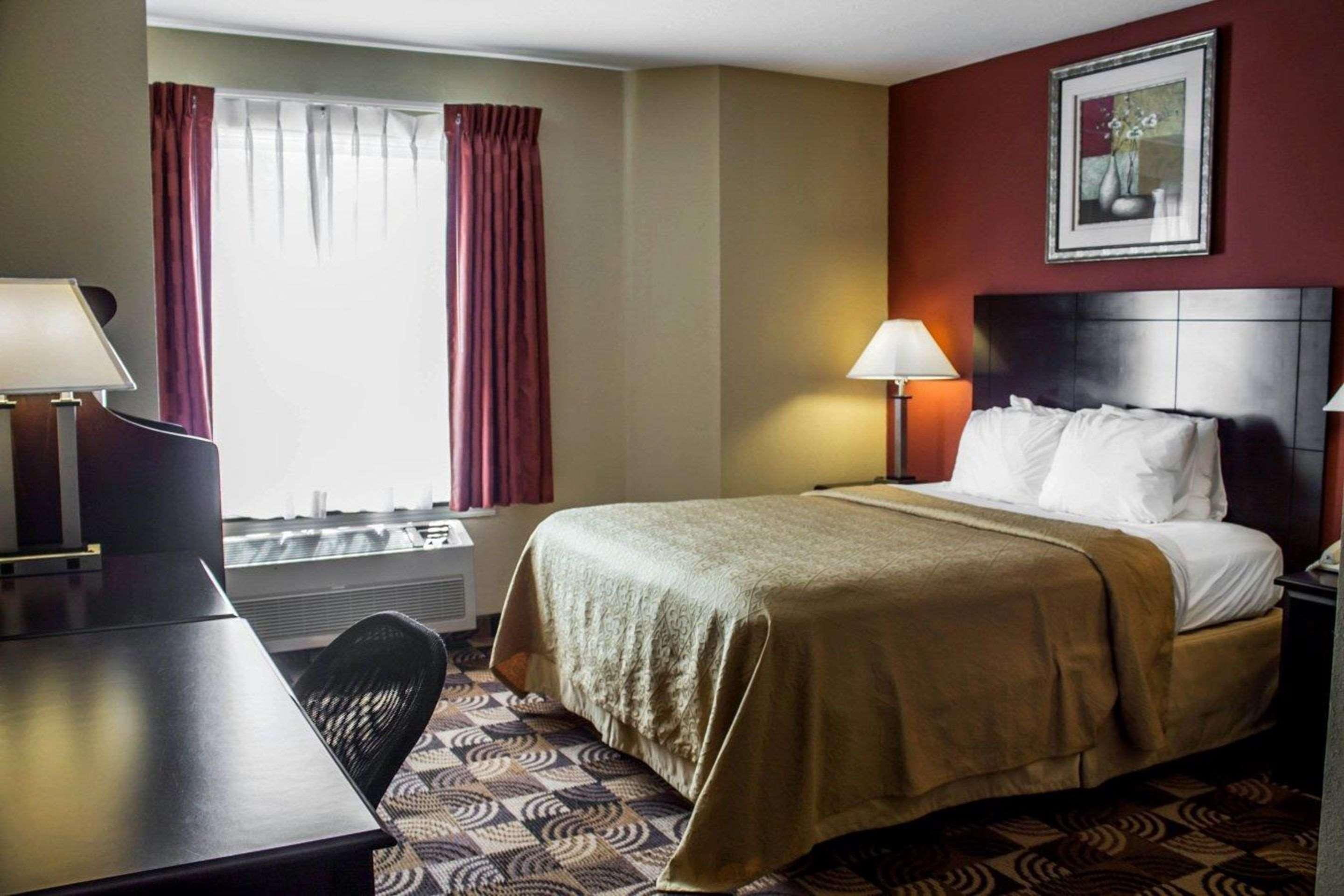 Quality Inn Brunswick Cleveland South Extérieur photo