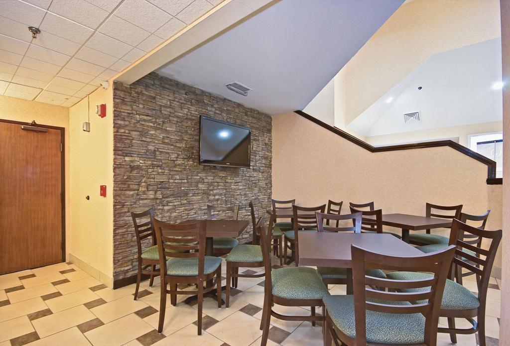 Quality Inn Brunswick Cleveland South Extérieur photo