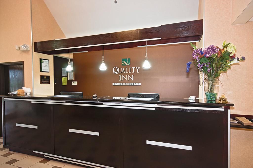 Quality Inn Brunswick Cleveland South Extérieur photo
