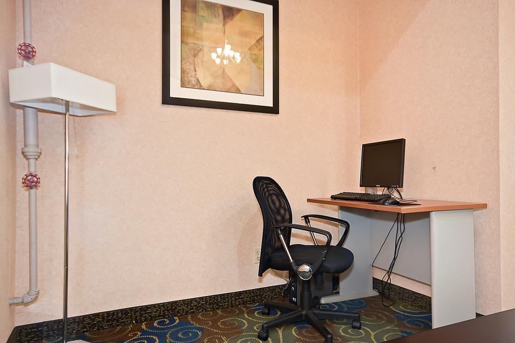 Quality Inn Brunswick Cleveland South Extérieur photo