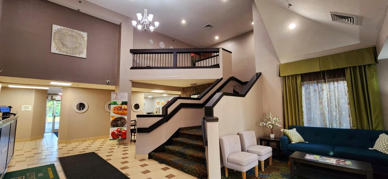 Quality Inn Brunswick Cleveland South Extérieur photo
