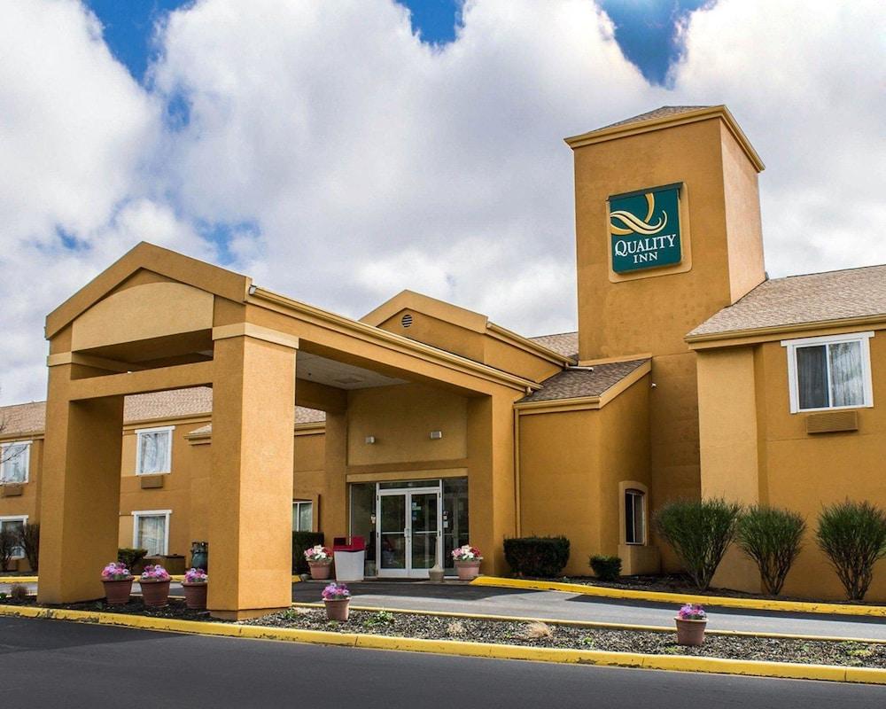 Quality Inn Brunswick Cleveland South Extérieur photo