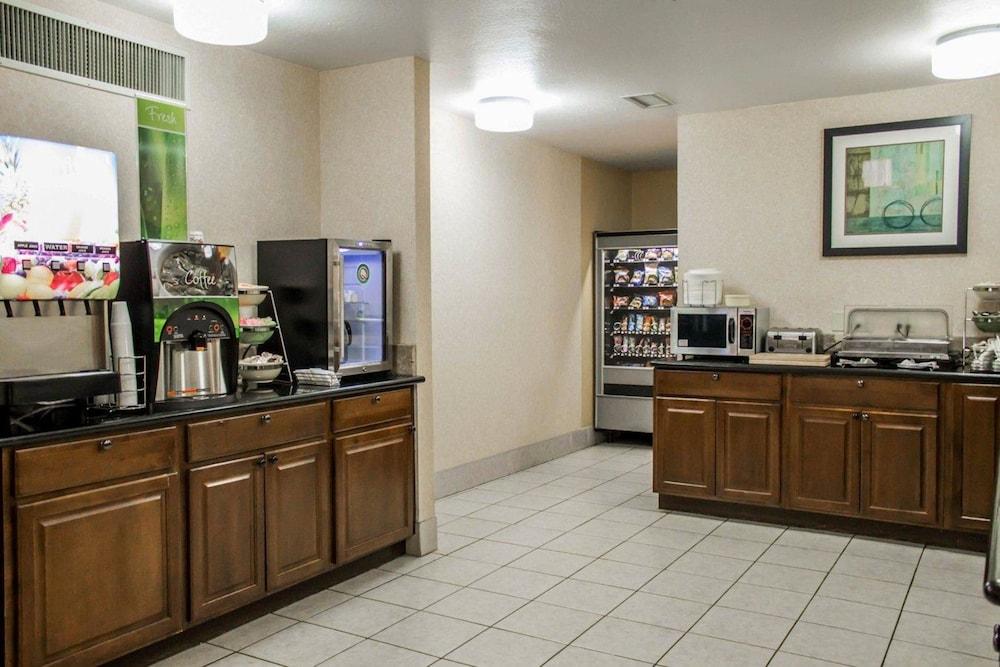 Quality Inn Brunswick Cleveland South Extérieur photo