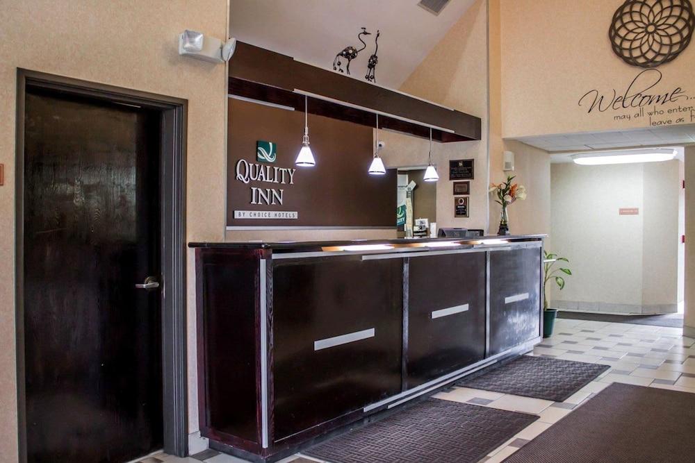 Quality Inn Brunswick Cleveland South Extérieur photo