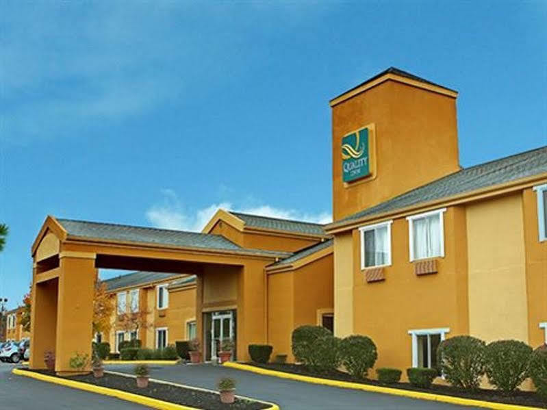 Quality Inn Brunswick Cleveland South Extérieur photo